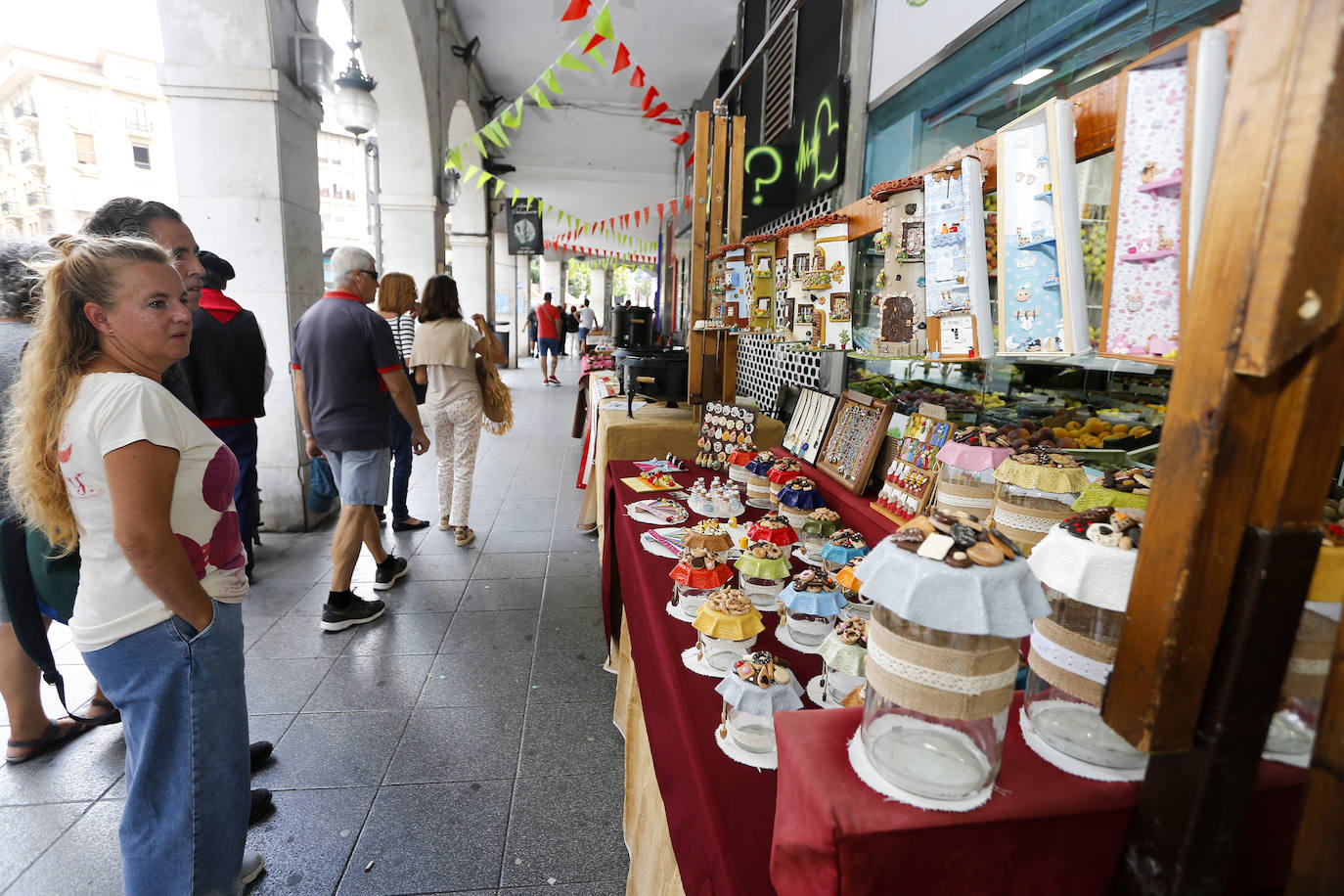 La Feria de Artesanos conquista la Plaza Mayor