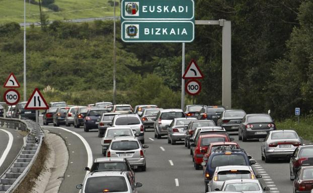 Vizcaya convierte la A-8 en una «autopista inteligente» desde el límite con Cantabria