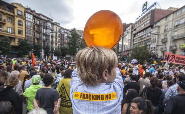 El PP cántabro mantiene su rechazo al 'fracking' ante la ambigüedad de Génova