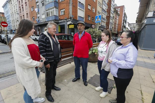 Las tres familias que perdieron su casa en dos incendios se quedan «en la calle»