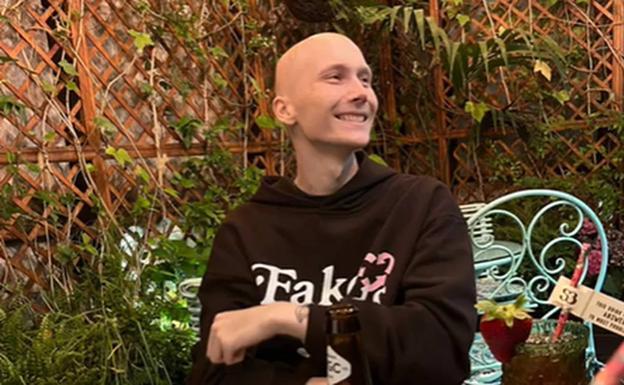 Muere 'Charlie', el 'tiktoker' de 20 años que sufría cáncer y compartía su día a día en redes