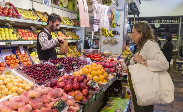 La subida de los precios desploma el consumo del pescado y las hortalizas en Cantabria