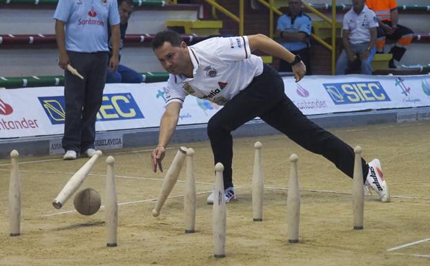 Alfonso Díaz es el primer líder del Campeonato de España de Primera