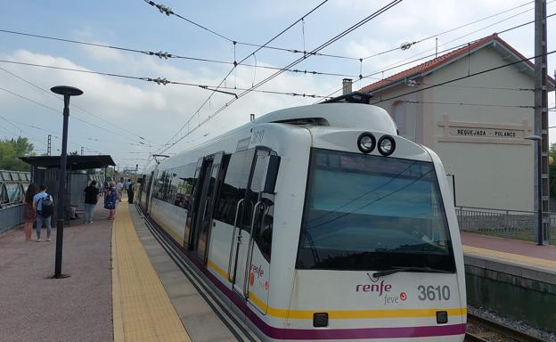 La avería de un tren en Mogro ha paralizado el tráfico de cercanías hacia Santander durante una hora