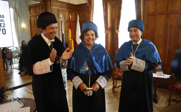 Luisa de Cola, científica «ecléctica y curiosa», investida doctora honoris causa de la UIMP