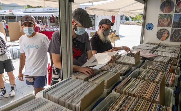 La Feria del Disco encara la recta final con tres jornadas de charlas, DJ y música en directo