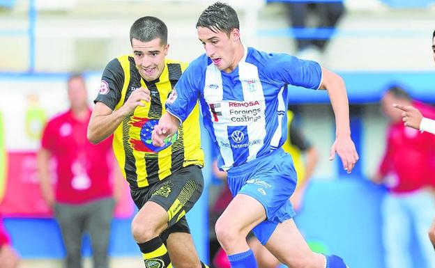 Un oportuno gol de Carlos Álvarez mete al Naval en la final