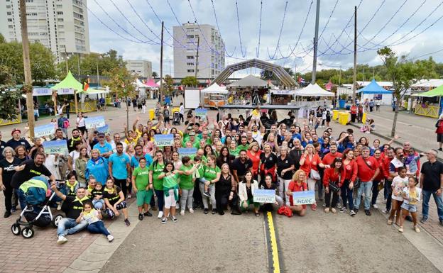 Las peñas entregan los 11.000 euros recaudados en las fiestas a once organizaciones