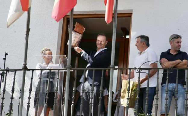 Homenaje al sector primario de Guillermo Blanco en el pregón de las fiestas de Molledo