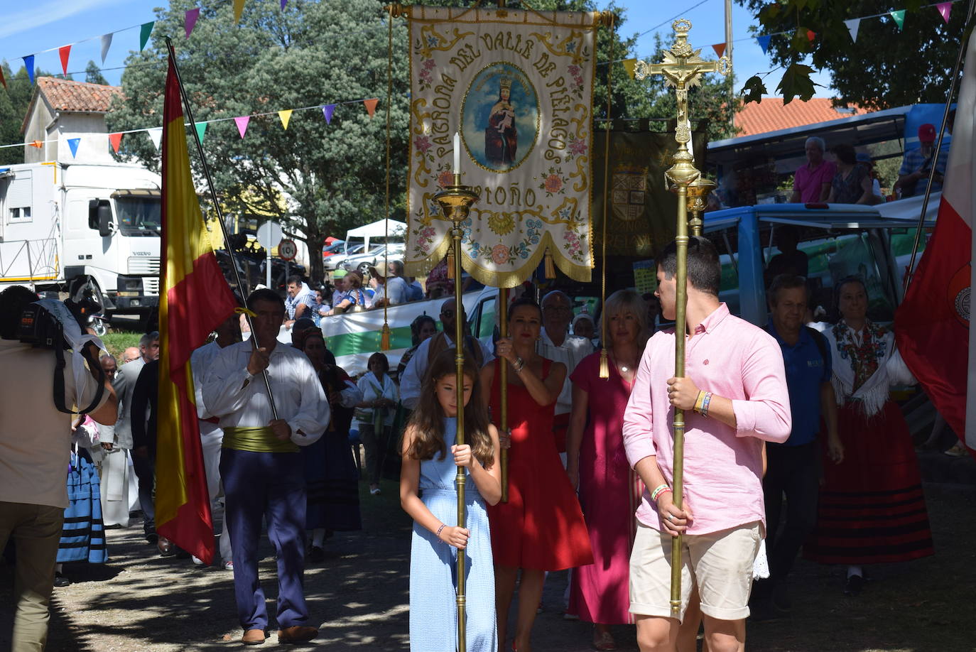 Piélagos se vuelca con la Virgen de Valencia