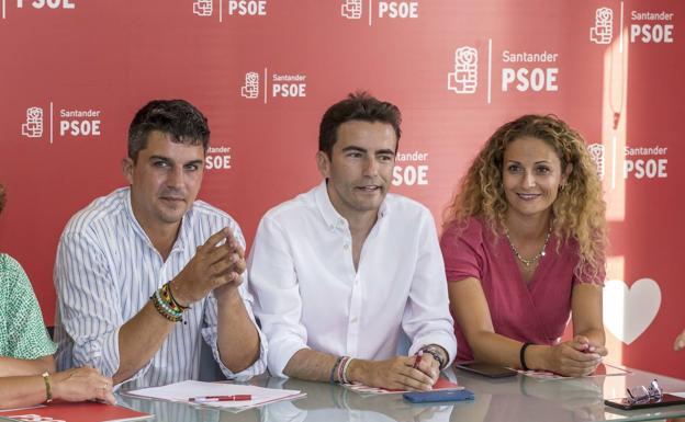 El PSOE sigue sin candidatos en Santander y Torrelavega a doce días de que acabe el plazo