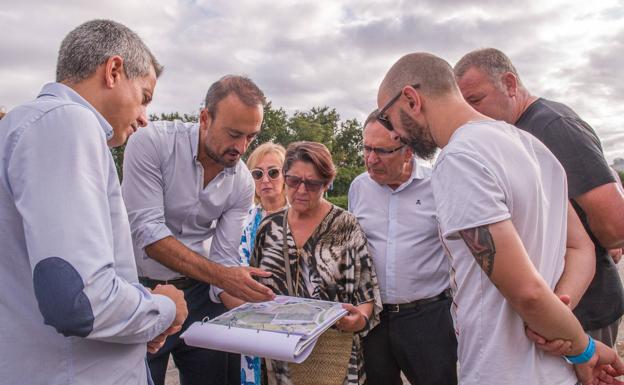 Comienzan las labores de las piscinas de verano y los campos de arena en Tanos