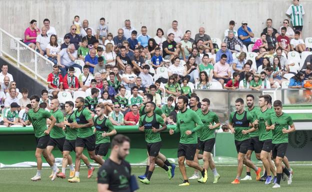 Más de 500 aficionados en el entrenamiento de El Sardinero