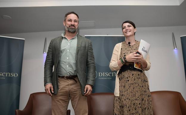 Olona reta a una reunión a Abascal y alienta las especulaciones sobre un nuevo proyecto