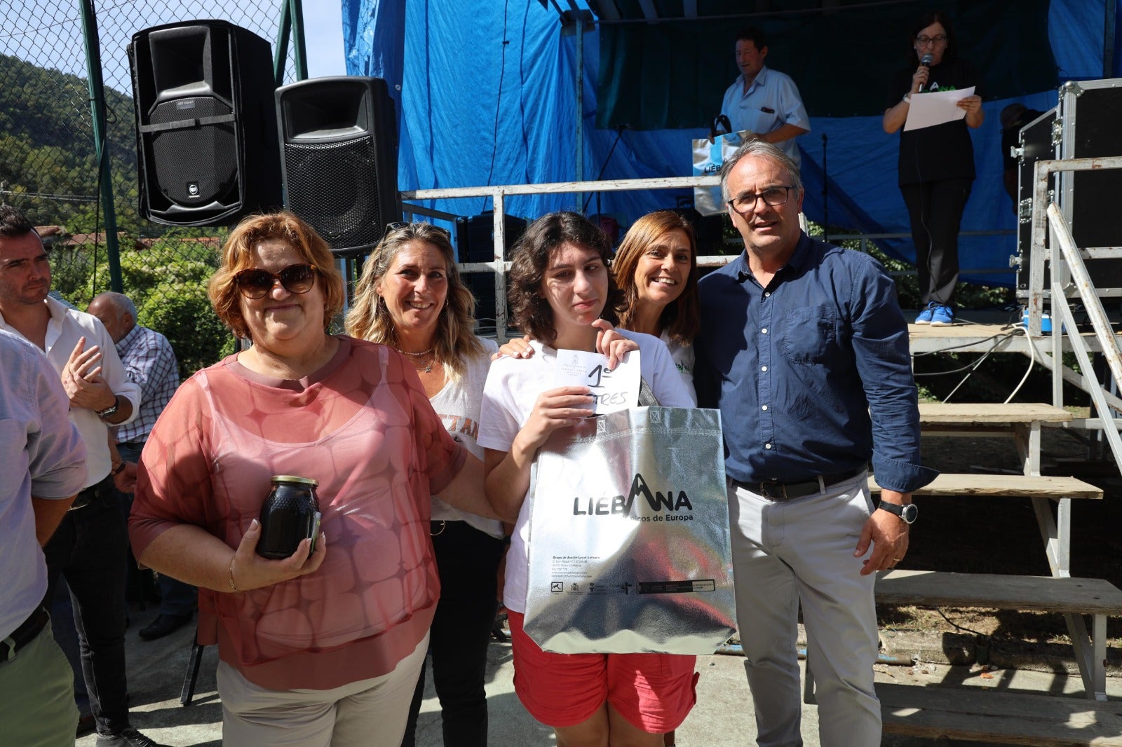 Éxito de participación en la Feria de la Miel de Vega de Liébana