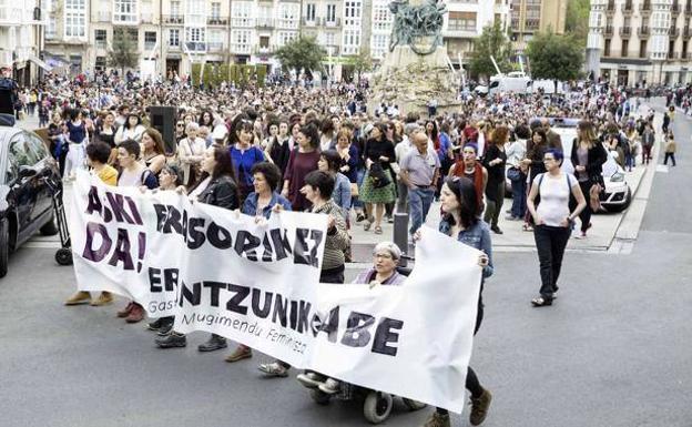 Investigan a un hombre por violar a sus dos hijas menores durante años en Vitoria