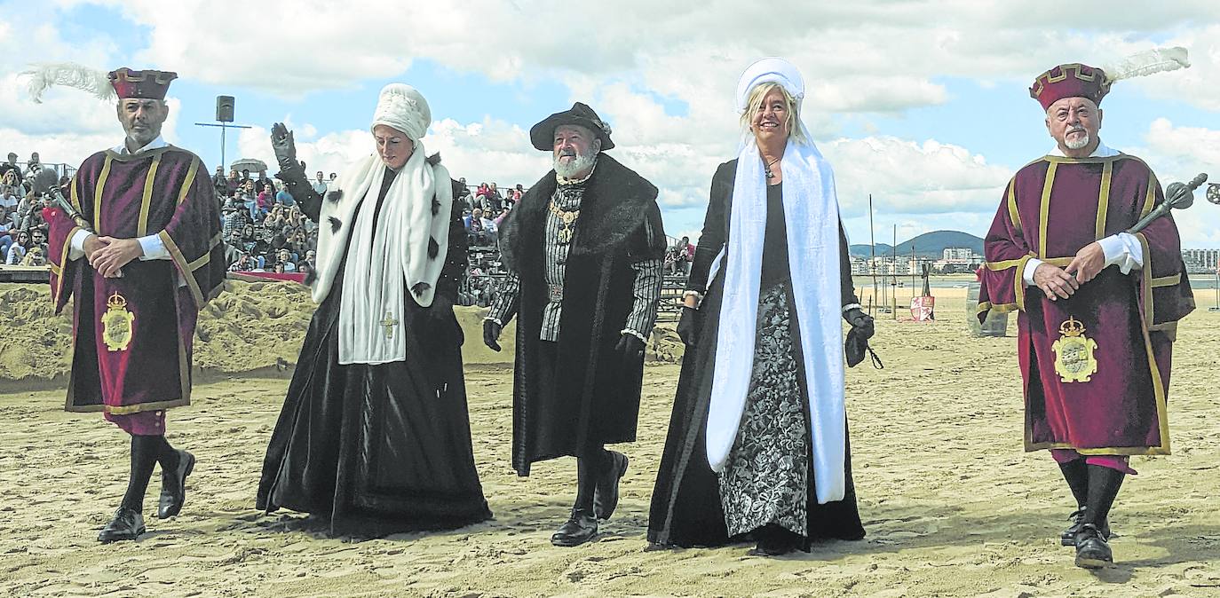 Laredo recibe a las hermanas de Carlos V, con sol