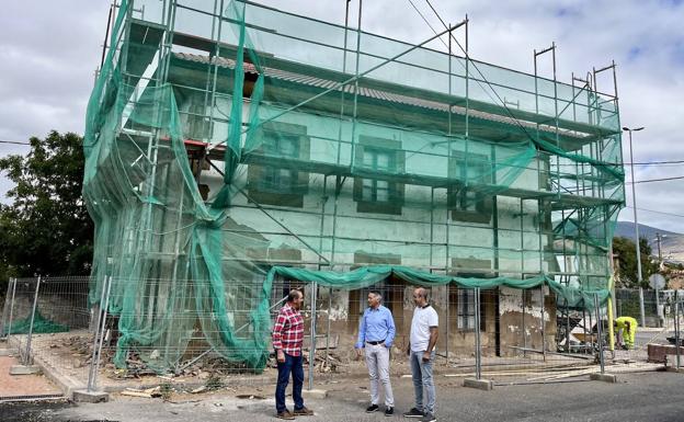 Finaliza la primera fase de la rehabilitación de la casa de los maestros de Bolmir