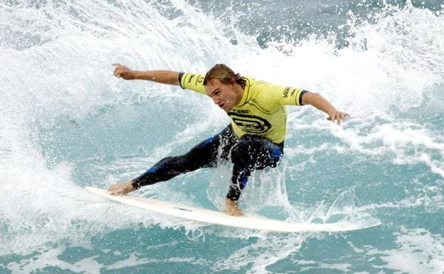 Muere la leyenda del surf Chris Davidson tras recibir un puñetazo en la cara a la salida de un pub