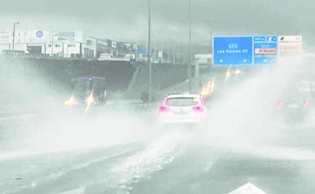 Canarias contabiliza los daños causados por Hermine