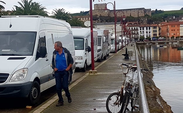 El PP de San Vicente solicita una regulación «urgente» de las autocaravanas