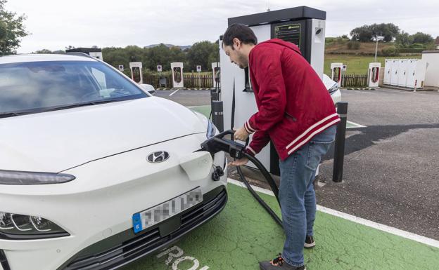 Cantabria impulsa su apoyo al coche eléctrico con la instalación de más de cien puntos de recarga