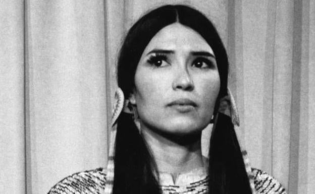 Muere a los 75 años Sacheen Littlefeather, la actriz amerindia que rechazó el Óscar en nombre de Marlon Brando