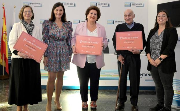 María Elena Oliva gana el XIII concurso de relatos 'El valor de lo vivido'