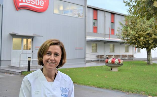 Eugenia Otón, nueva directora de la fábrica Nestlé de La Penilla de Cayón