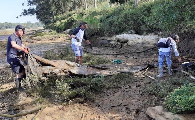 Avante convoca una limpieza de la ría de Cubas este domingo