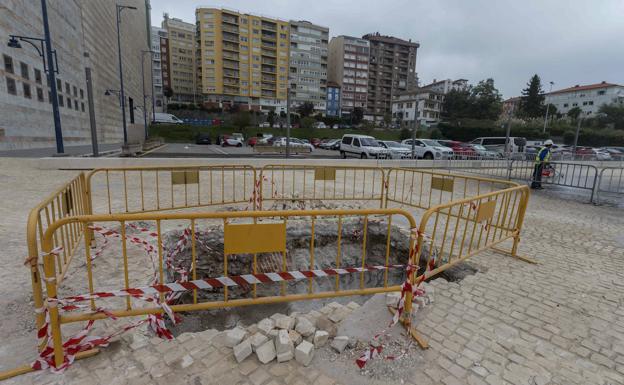 Avanzan las obras para colocar la escultura del Concurso de Piano