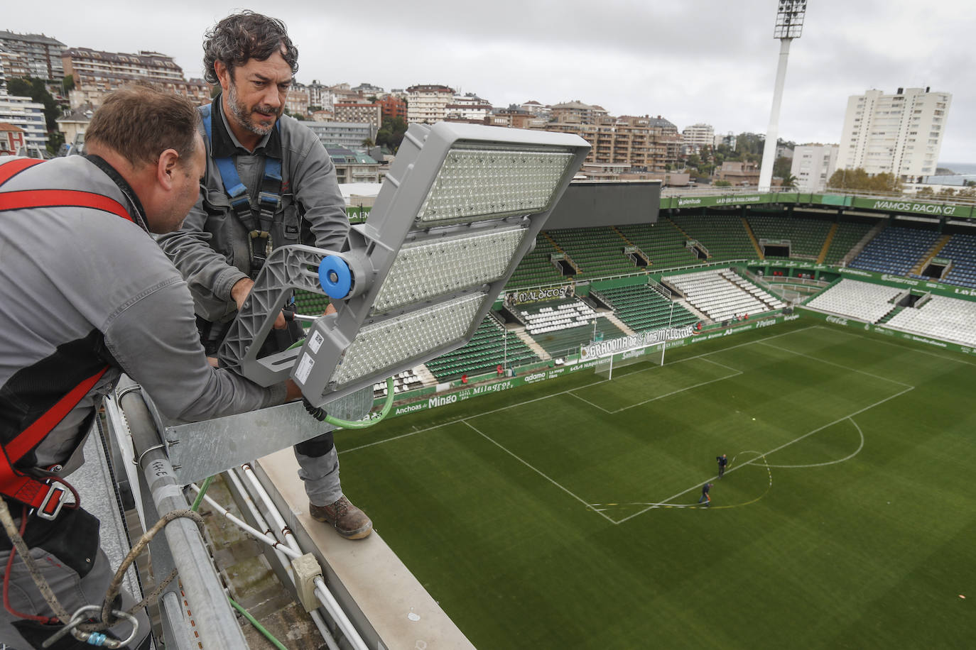 Los Campos de Sport estrenarán ante el Zaragoza la iluminación interior del estadio