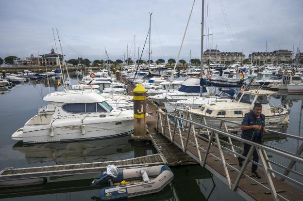 El Puerto cifra la demanda de atraques en el entorno de la bahía en 800 barcos