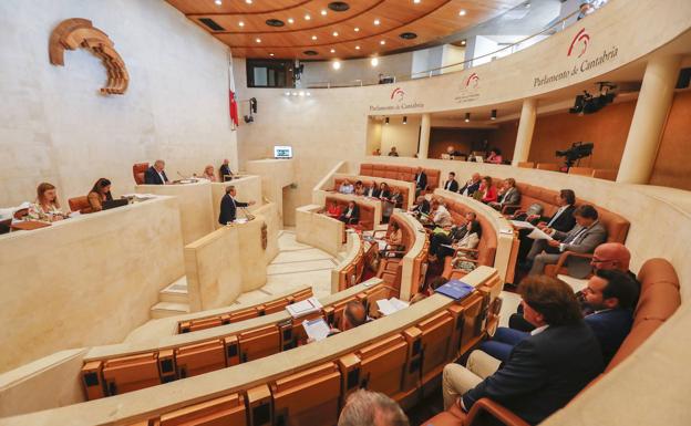 El Pleno debate hoy sobre fiscalidad, el lobo y la adjudicación de plazas docentes