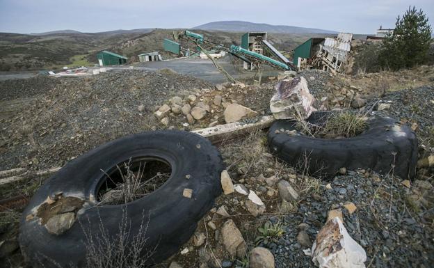 Industria encarga a Tragsa la restauración ambiental de la mina de Matarrepudio