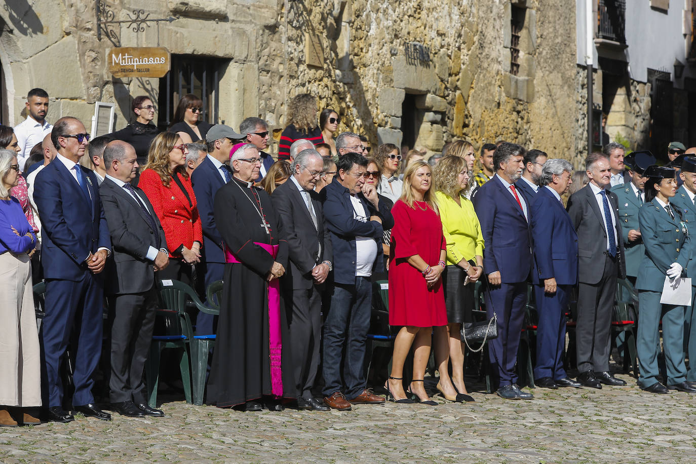 Imágenes del acto de la Guardia Civil en Santillana del Mar