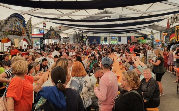 Más de 5.000 personas asistieron al Festival Europeo de la Cerveza de Laredo