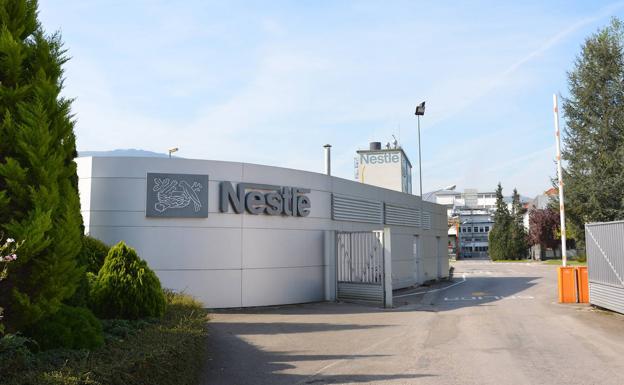 Nestlé invierte 2,3 millones en La Penilla para ahorrar casi un 5% de energía