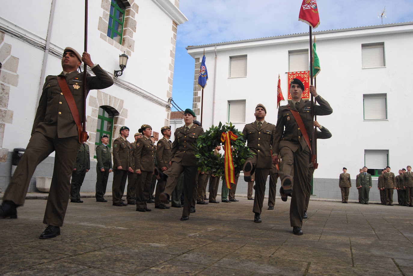 La Residencia Militar de Santoña ha abierto este viernes sus puertas a los jóvenes militares