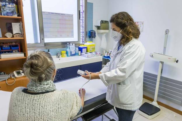 Una semana de demora media para una cita presencial con el médico de familia