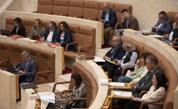 Los diputados cántabros no se subirán el sueldo el próximo año