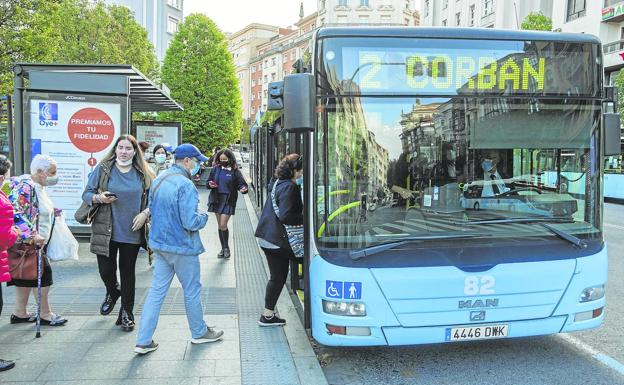 Más de cinco millones de pasajeros viajan en las líneas 1 y 2 del TUS cada año