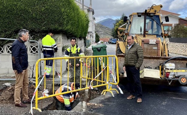 Campoo de Enmedio continúa renovando su red de abastecimiento de agua