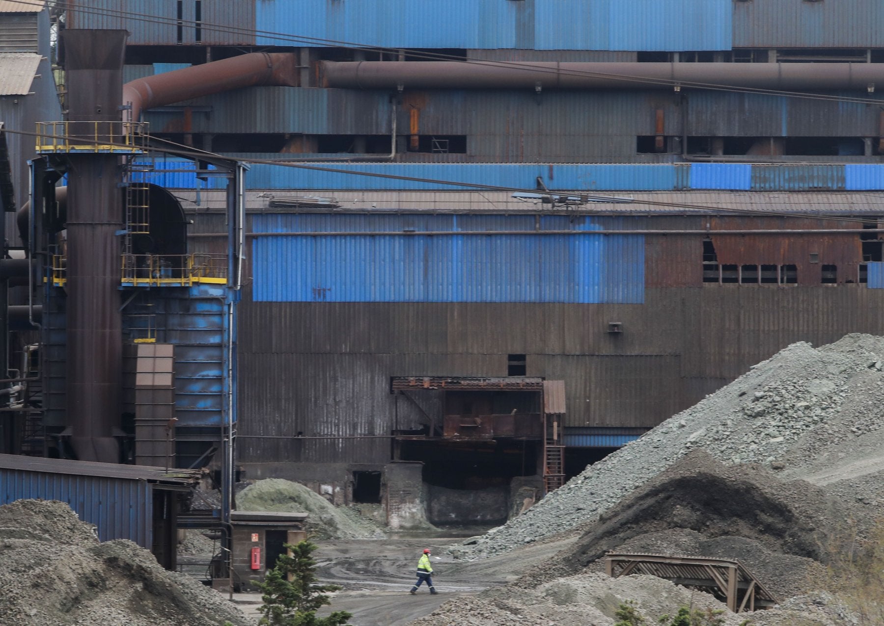 Preocupación de Gobierno, empresarios y sindicatos por el futuro de Ferroatlántica