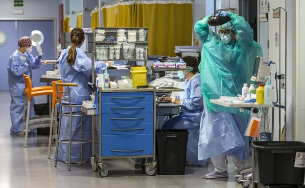Los hospitalizados por covid en Cantabria ascienden a 30