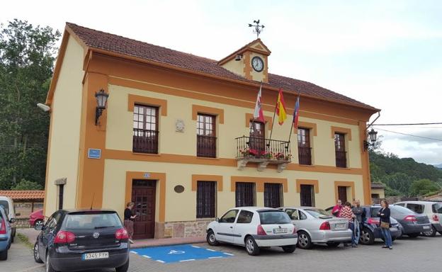 Primera reunión de la comisión de seguimiento de la planta de biogás en Arenas de Iguña