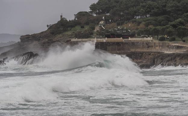 Las rachas de viento alcanzan los 85 kilómetros por hora en Santander