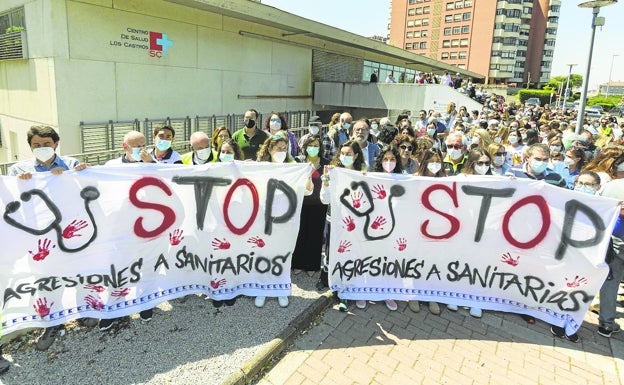 La falta de un acuerdo de última hora aboca al inicio de la huelga indefinida de médicos