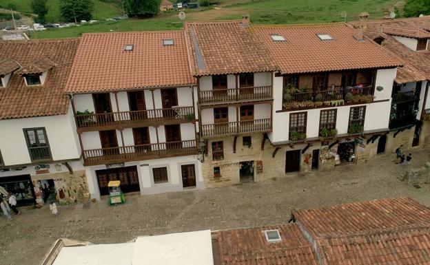 Santillana del Mar, uno de los siete pueblos finalistas para rodar el anuncio de Navidad de Ferrero Rocher