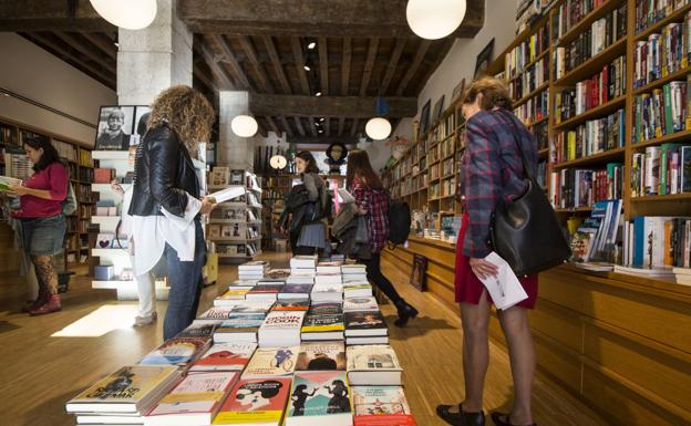 Las librerías defienden su papel como creadoras de comunidades culturales